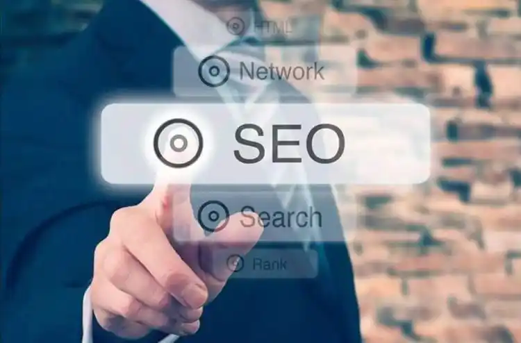 武漢中英文網(wǎng)站應(yīng)該如何進(jìn)行搜索引擎優(yōu)化？